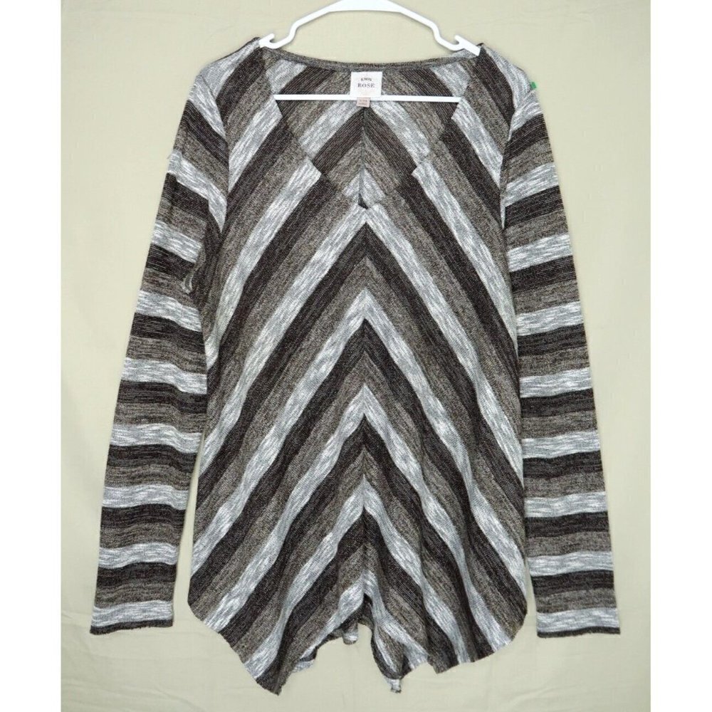 Knox Rose Black and Gray Chevron Blouse